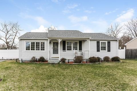 42 Wellfleet Dr, Springfield, MA 01129 photo 3