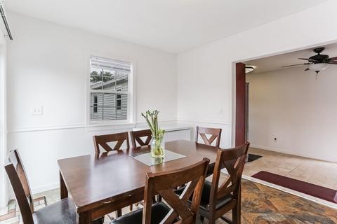 42 Wellfleet Dr, Springfield, MA 01129 photo 12