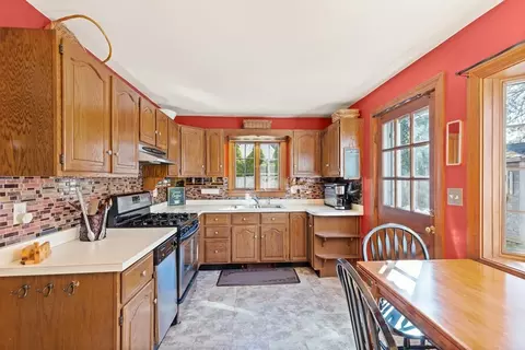 17 Oceanside Dr, Beverly, MA 01915 photo 16