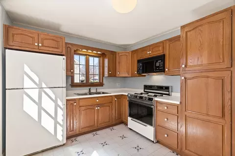 17 Oceanside Dr, Beverly, MA 01915 photo 26