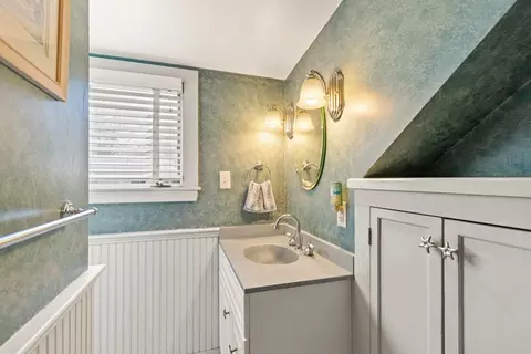 17 Oceanside Dr, Beverly, MA 01915 photo 20