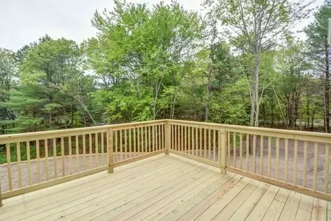 128 Vine St, Douglas, MA 01516 photo 12