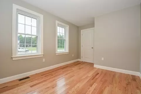 128 Vine St, Douglas, MA 01516 photo 5