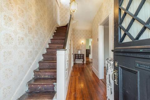 10 Baker St, Gloucester, MA 01930 photo 4