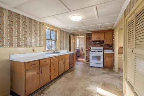 10 Baker St, Gloucester, MA 01930 photo 18