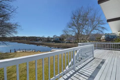 23 24 Debbie Ln, Falmouth, MA 02536