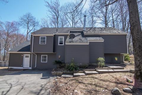 30 Redfield Cir, Derry, NH 03038