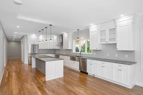 19 Joy Ln, Reading, MA 01867 photo 6