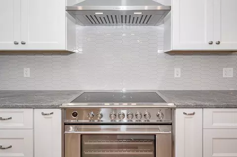 19 Joy Ln, Reading, MA 01867 photo 8