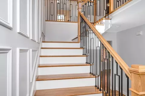19 Joy Ln, Reading, MA 01867 photo 3