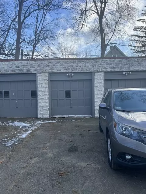 27 Andrew St, Springfield, MA 01109 photo 25
