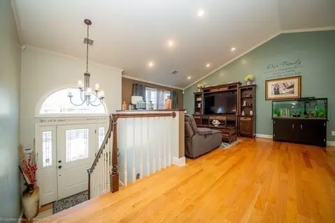 311 Ludlow St, Fall River, MA 02721 photo 8