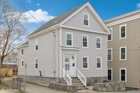 256 School St, Lowell, MA 01854
