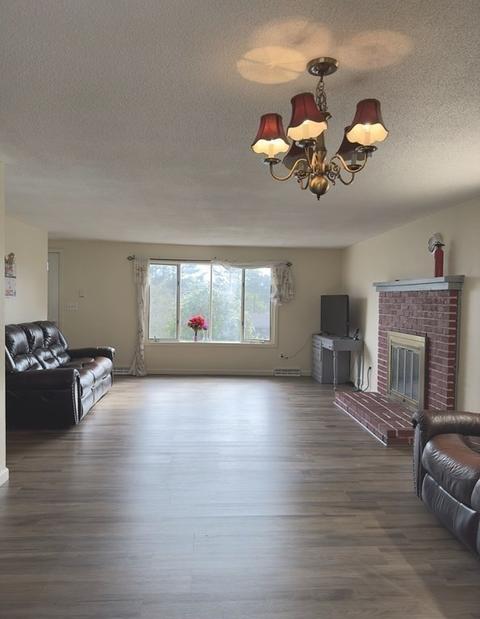 24 Emerson St, Springfield, MA 01118 photo 5