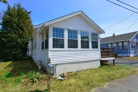 50 Pleasant, Wareham, MA 02571 photo 2