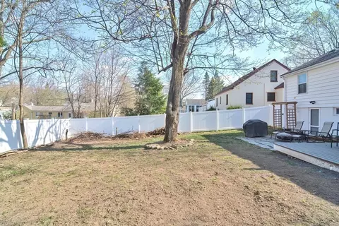 39 Longmeadow Ave, Worcester, MA 01606 photo 33