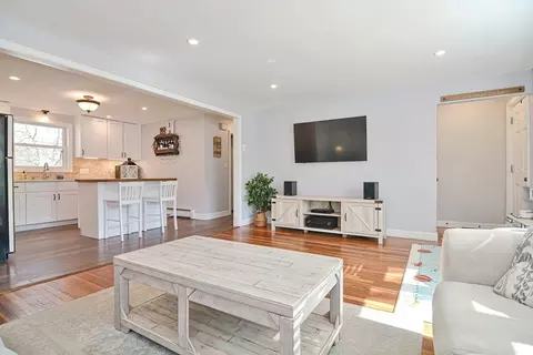 39 Longmeadow Ave, Worcester, MA 01606 photo 11