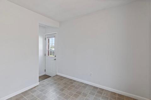 151 Garnet St, Springfield, MA 01129 photo 15