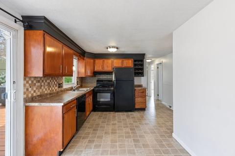 151 Garnet St, Springfield, MA 01129 photo 17