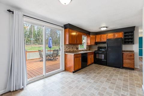 151 Garnet St, Springfield, MA 01129 photo 7