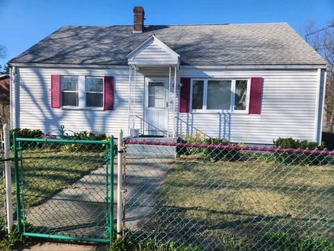 46 Amore Rd, Springfield, MA 01109 photo 2