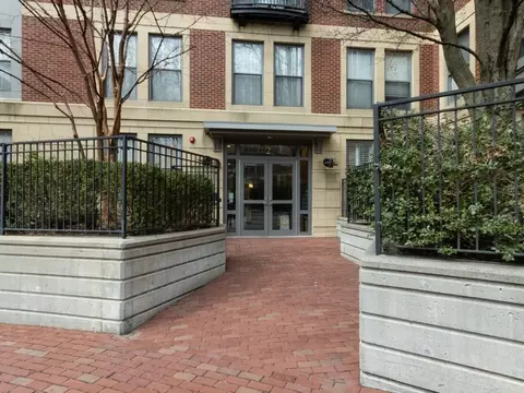 2 Rollins St #D501, Boston, MA 02118