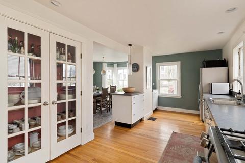 32 Abbott St, Beverly, MA 01915 photo 4