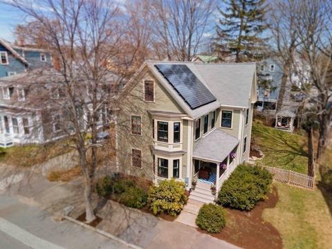 32 Abbott St, Beverly, MA 01915 photo 1