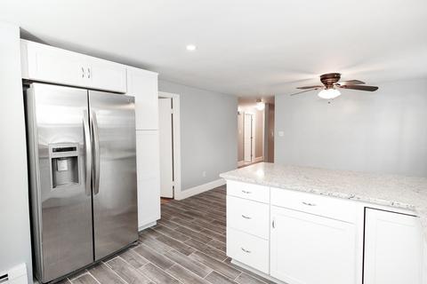5 Dunstable St, Lawrence, MA 01843 photo 4