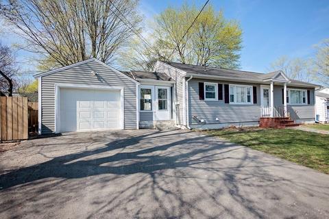 5 Dunstable St, Lawrence, MA 01843 photo 2