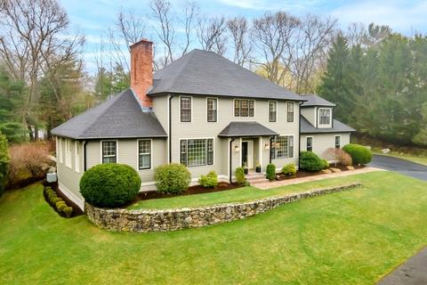210 Partridge Ln, Concord, MA 01742