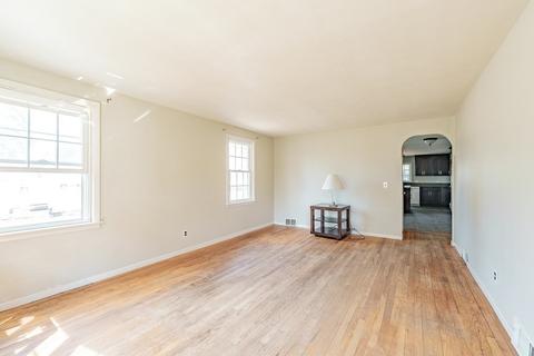 16 Middlebrook Dr, Springfield, MA 01129 photo 15