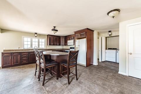 16 Middlebrook Dr, Springfield, MA 01129 photo 7