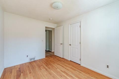 16 Middlebrook Dr, Springfield, MA 01129 photo 18