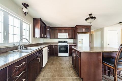 16 Middlebrook Dr, Springfield, MA 01129 photo 5
