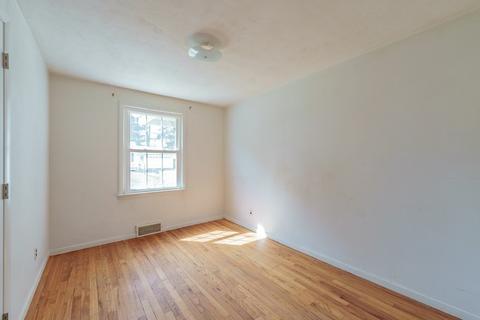 16 Middlebrook Dr, Springfield, MA 01129 photo 16
