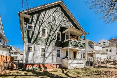68 Whittier St, Springfield, MA 01108 photo 2