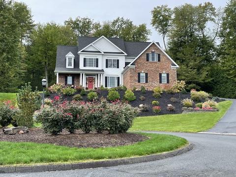 11 Pondview Ln, Southwick, MA 01077