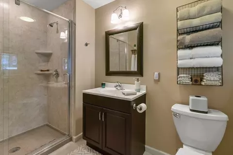 10 Downey St, Chicopee, MA 01020 photo 33