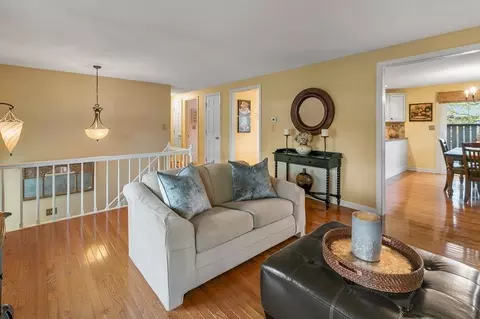 10 Downey St, Chicopee, MA 01020 photo 8