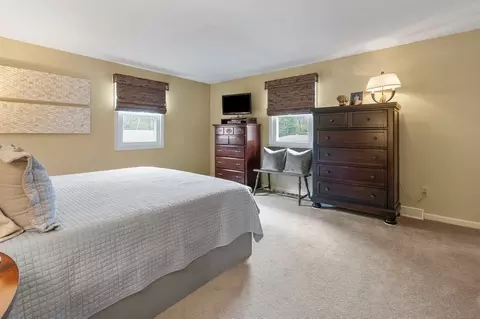 10 Downey St, Chicopee, MA 01020 photo 17