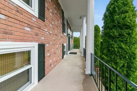 10 Downey St, Chicopee, MA 01020 photo 3