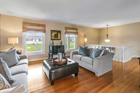 10 Downey St, Chicopee, MA 01020 photo 9