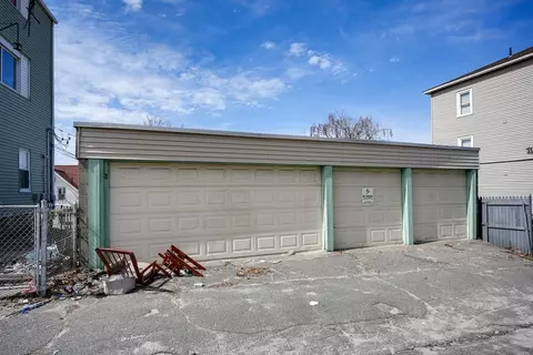 37 Harlem St, Worcester, MA 01610 photo 25