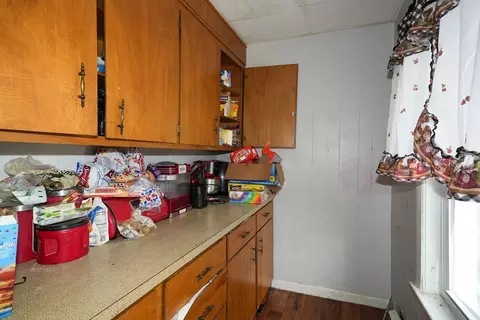 37 Harlem St, Worcester, MA 01610 photo 6