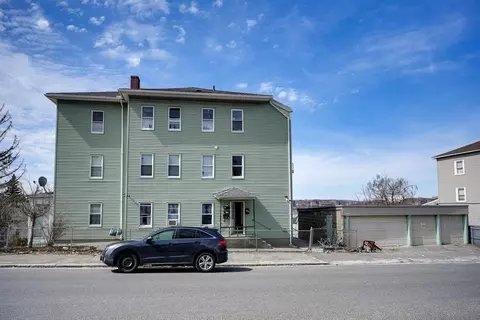 37 Harlem St, Worcester, MA 01610 photo 4