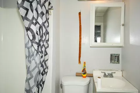 37 Harlem St, Worcester, MA 01610 photo 9