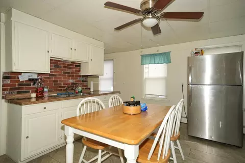 37 Harlem St, Worcester, MA 01610 photo 12