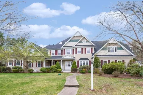 2 Juna Way, Franklin, MA 02038