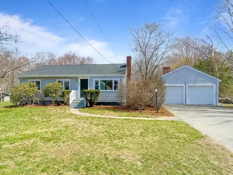 229 North Rd, Bedford, MA 01730